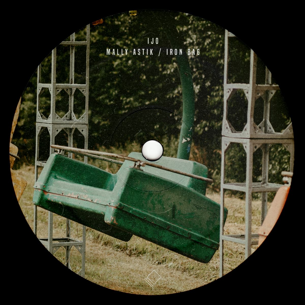 Mally Astik / Iron Bag