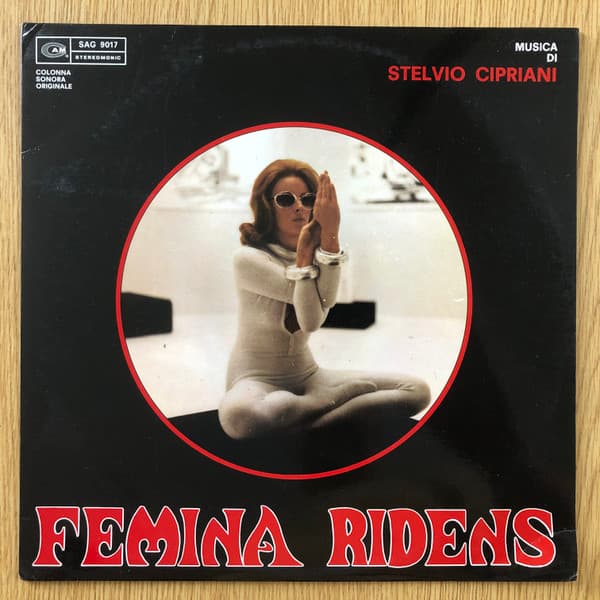 Femina ridens