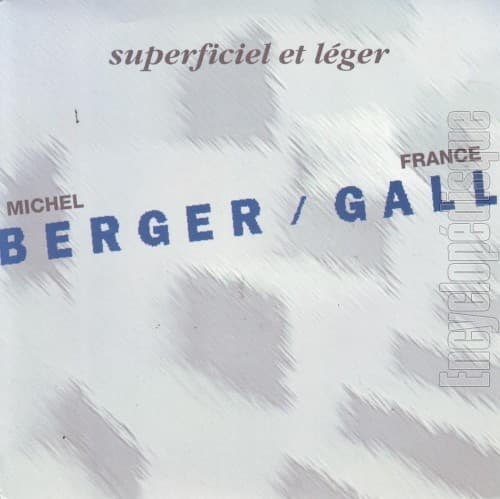 Superficiel et léger