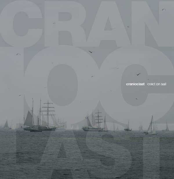 Cract on Sail