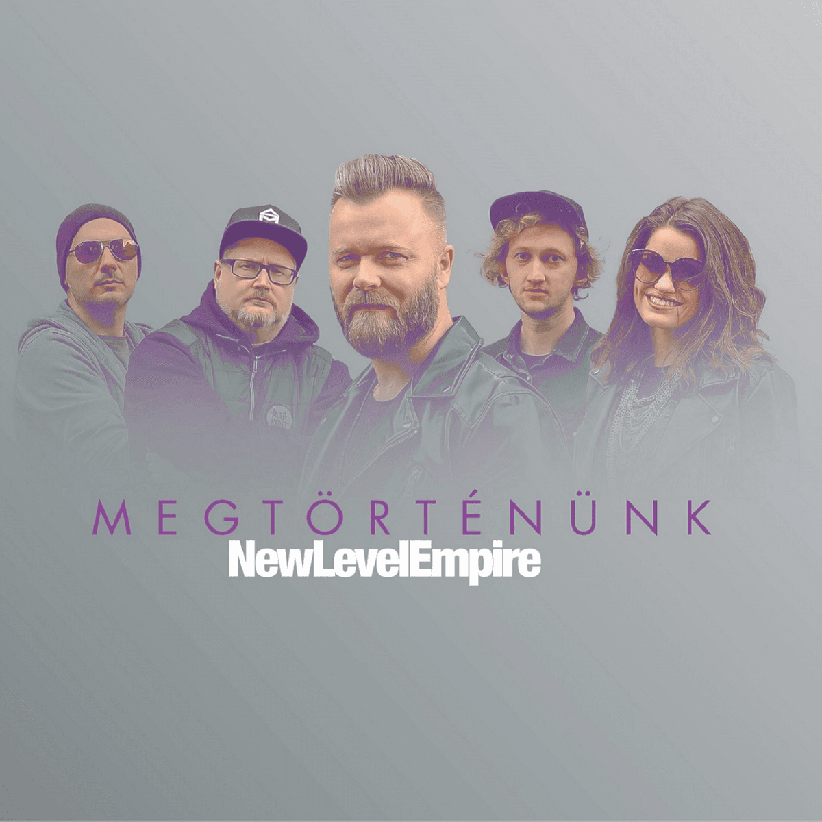 Megtörténünk