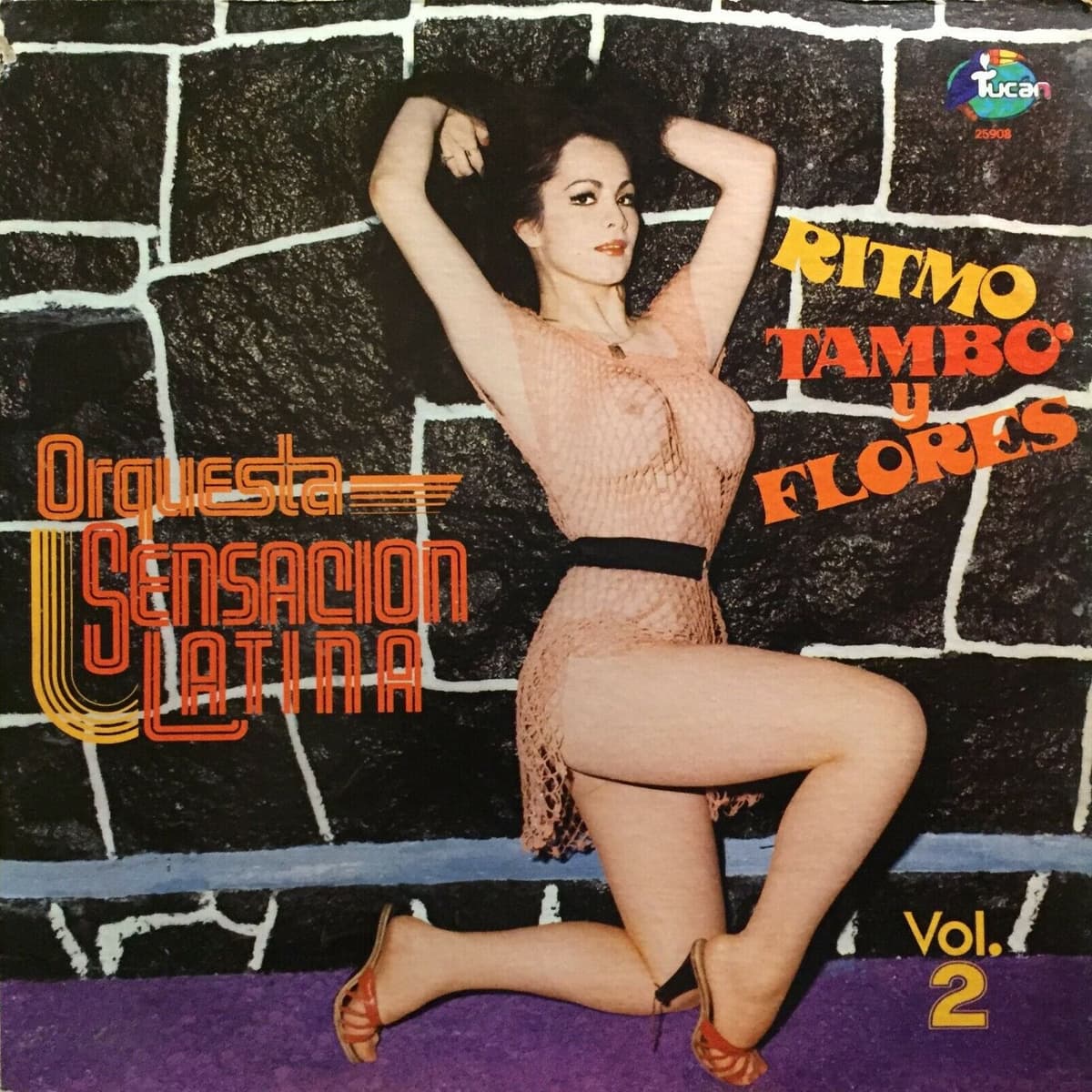 Ritmo, tambó y flores