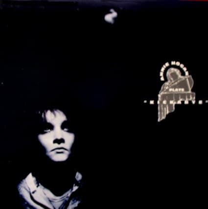 Annie Hogan Plays "Kickabye"