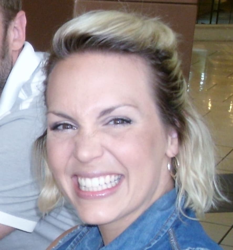 Evynne Hollens