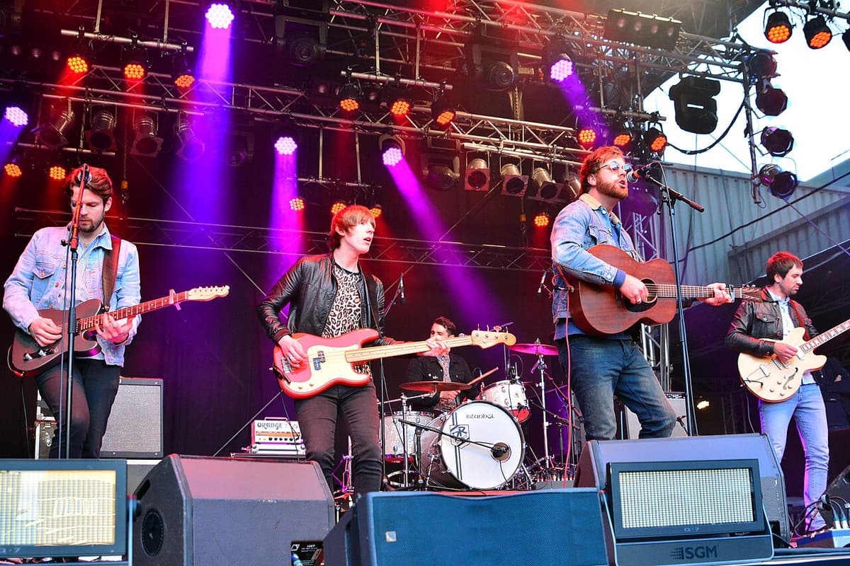 Young Rebel Set
