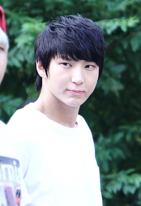 LEO